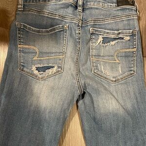 American Eagle Distressed skinnyJeans